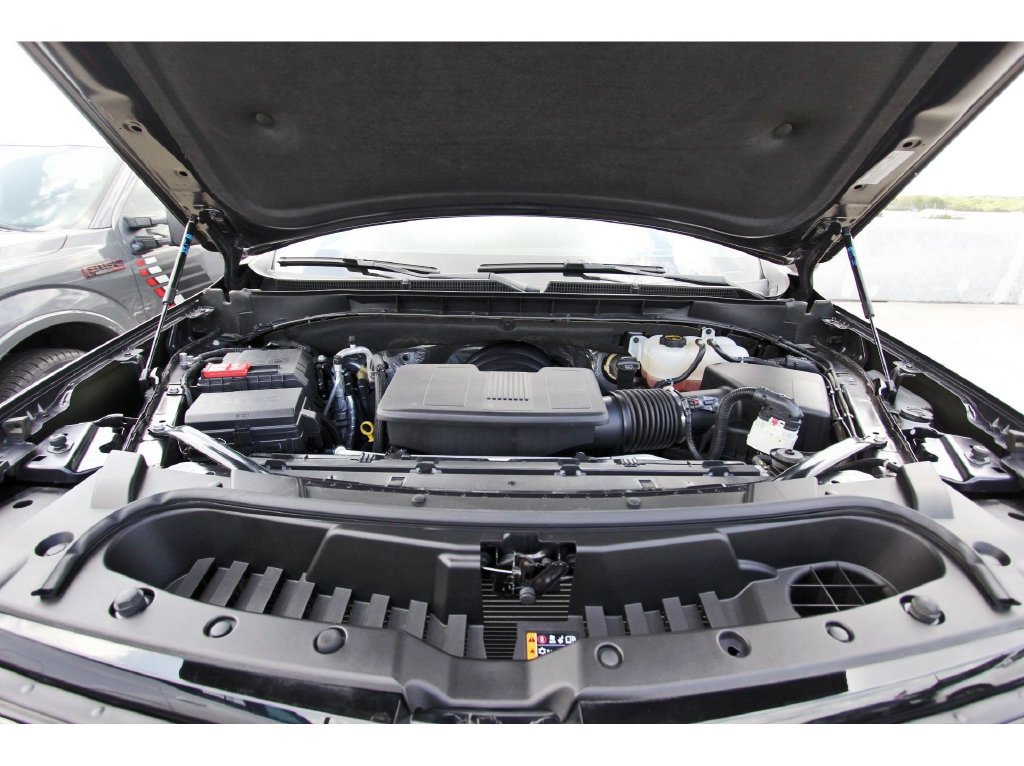 Used 2024 Cadillac Escalade Premium Luxury RWD image 33