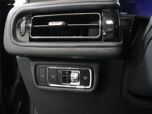 Used 2025 Lincoln Aviator Reserve w/ Equipment Group 201A AWD/4WD image 20