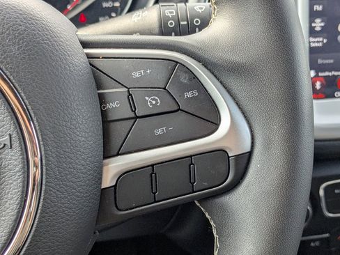 Used 2021 Jeep Compass 80th Special Edition image 25