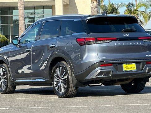Used 2023 INFINITI QX60 Sensory w/ Cargo Package AWD/4WD image 6