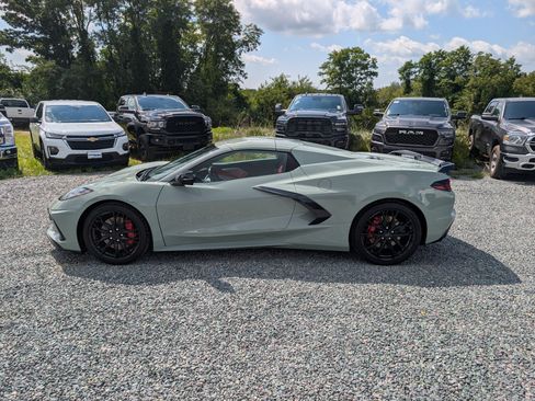 Used 2024 Chevrolet Corvette Stingray Premium Conv w/ Z51 Performance Package RWD image 2