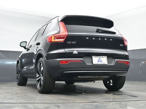 Used 2024 Volvo XC40 B5 Plus w/ Climate Package image 43