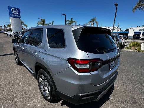 Used 2023 Honda Pilot EX-L image 6