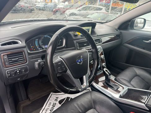 Used 2016 Volvo XC70 T5 Premier w/ Proximity Package image 10