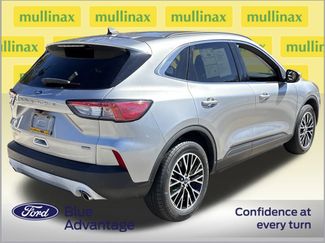 Certified 2022 Ford Escape Titanium video 4