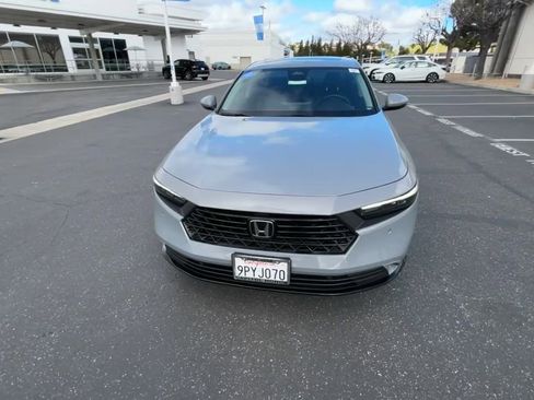 Certified 2025 Honda Accord EX-L image 3