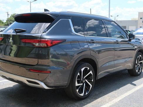 Used 2024 Mitsubishi Outlander SEL AWD/4WD image 14