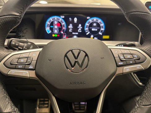 New 2026 Volkswagen Tiguan SE R-Line image 22