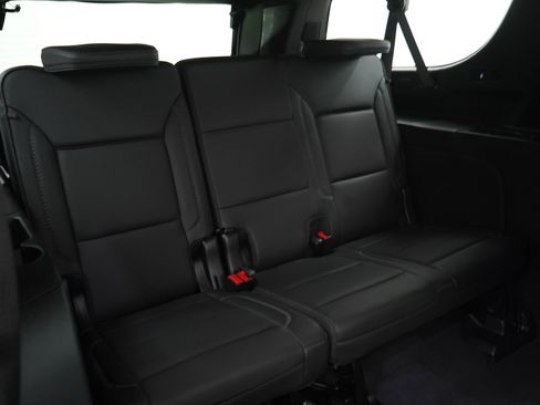 Used 2022 GMC Yukon XL Denali AWD/4WD image 16