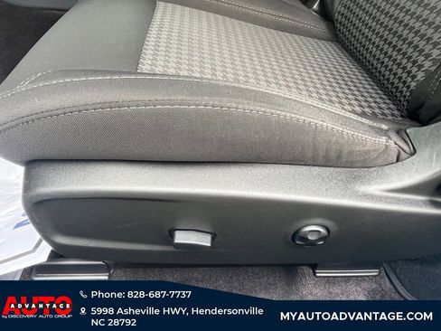 Used 2016 Dodge Challenger R/T w/ Blacktop Package image 26