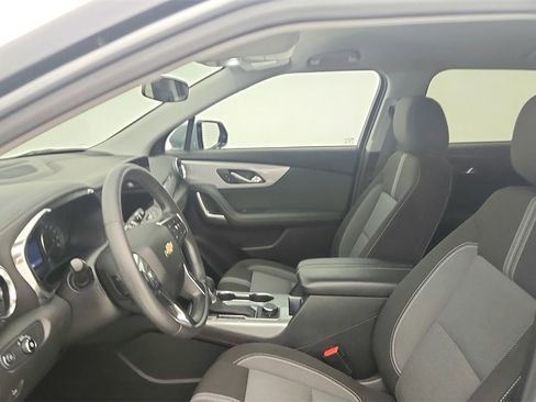 Used 2025 Chevrolet Blazer LT image 15