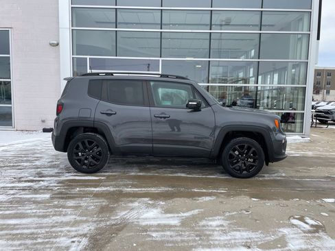 Used 2022 Jeep Renegade Altitude w/ Sun/Sound Group image 4