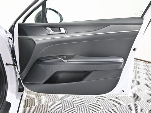 Used 2023 Kia K5 GT-Line image 12