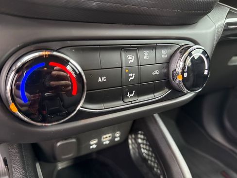 Used 2022 Chevrolet TrailBlazer LS image 10