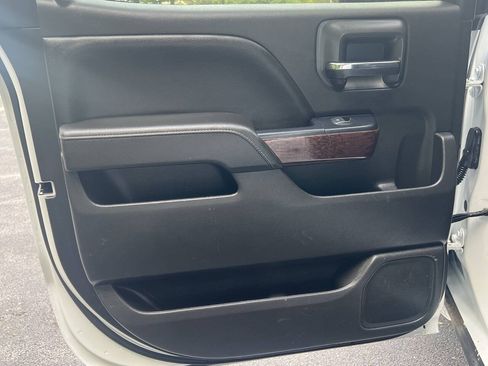 Used 2018 GMC Sierra 1500 SLE w/ Elevation Edition AWD/4WD image 18