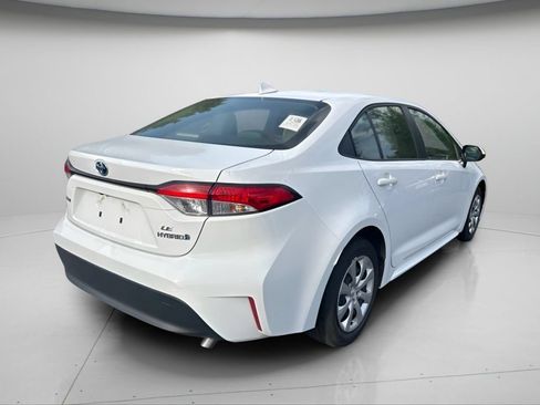 Used 2024 Toyota Corolla LE FWD image 6
