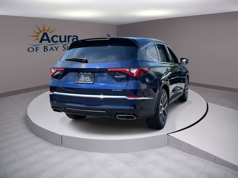 Used 2023 Acura MDX SH-AWD w/ Technology Package image 4