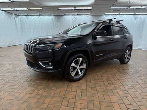 Used 2020 Jeep Cherokee Limited w/ Luxury Group AWD/4WD image 5