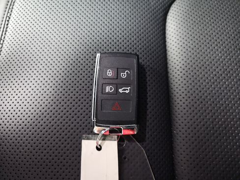 Used 2025 Land Rover Defender 110 S AWD/4WD image 35