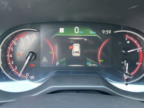 Used 2025 Toyota RAV4 XLE AWD/4WD image 17