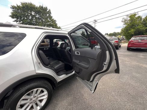 Used 2012 Ford Explorer XLT AWD/4WD image 28