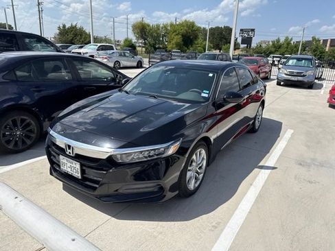 Used 2018 Honda Accord LX image 2