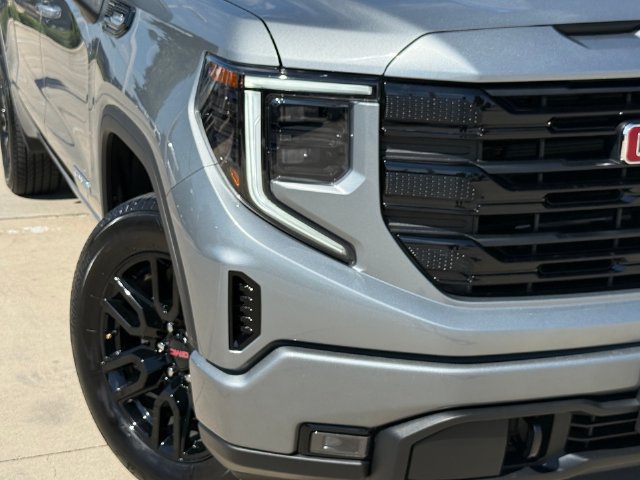 Used 2025 GMC Sierra 1500 Elevation RWD image 6