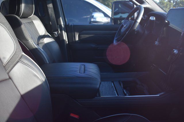Used 2025 RAM 2500 Limited AWD/4WD image 4