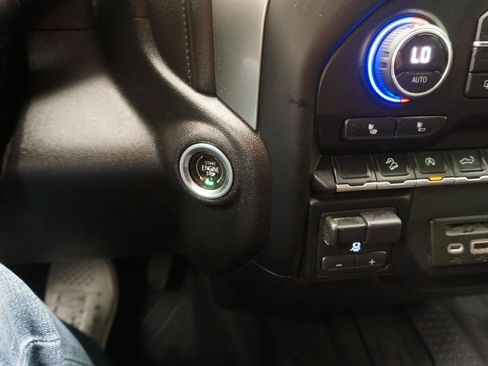 Used 2019 Chevrolet Silverado 1500 LT w/ All-Star Edition AWD/4WD image 18