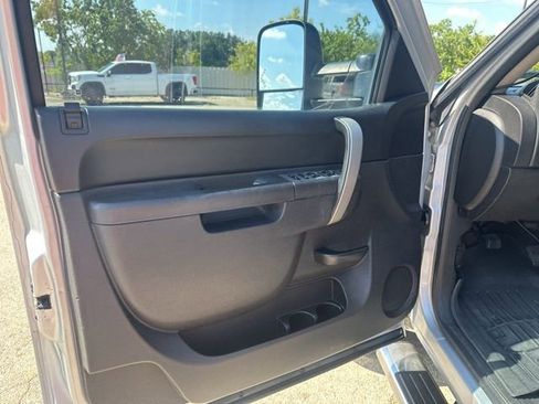 Used 2013 Chevrolet Silverado 2500 LT w/ Texas Edition image 19