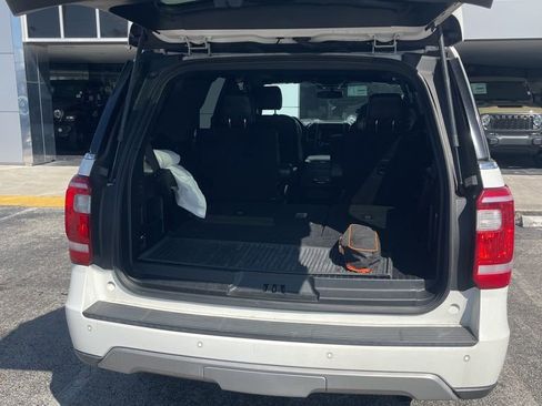Used 2020 Ford Expedition XLT image 7
