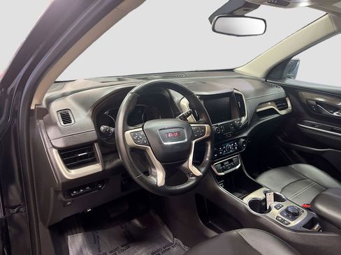Used 2024 GMC Terrain Denali w/ Denali Premium Package AWD/4WD image 9