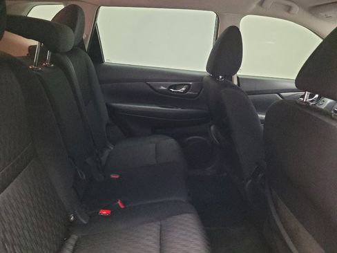Used 2019 Nissan Rogue SV FWD image 19