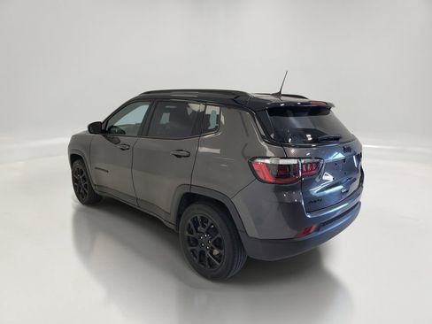Used 2023 Jeep Compass Latitude w/ Convenience Group AWD/4WD image 5