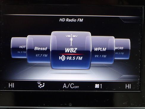 Used 2016 Mercedes-Benz C 300 Sedan image 21