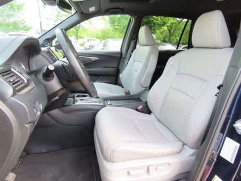 Used 2023 Honda Passport EX-L image 12