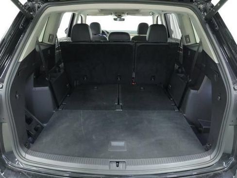 Used 2025 Volkswagen Atlas SE FWD image 36
