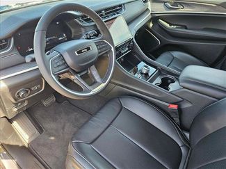 New 2024 Jeep Grand Cherokee L Limited w/ Luxury Tech Group II AWD/4WD video 3