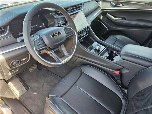 New 2024 Jeep Grand Cherokee L Limited w/ Luxury Tech Group II AWD/4WD image 3