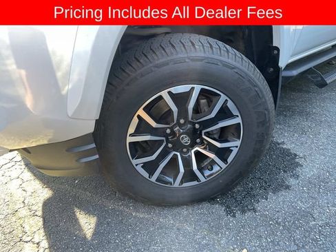 Used 2021 Toyota Tacoma TRD Sport w/ Technology Package AWD/4WD image 2