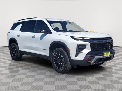 New 2026 Chevrolet Traverse Z71 w/ Driver Confidence Package AWD/4WD image 3
