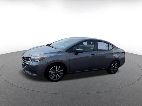 Used 2025 Nissan Versa SV FWD image 7