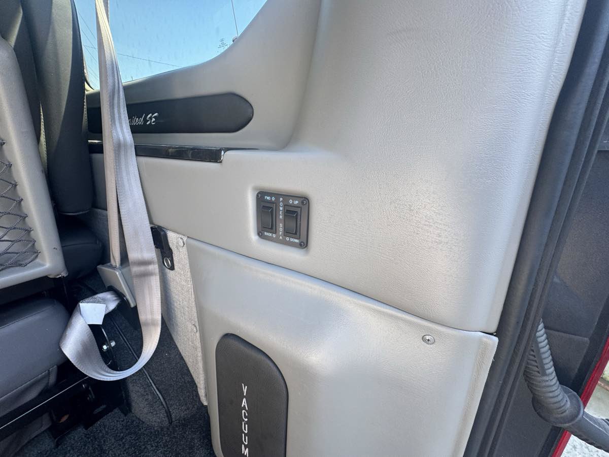 Used 2021 Ford Transit 150 Low Roof AWD w/ Exterior Upgrade Package image 18