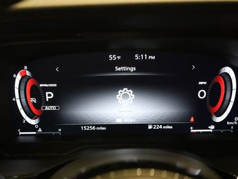 Used 2024 Nissan Pathfinder Platinum image 18