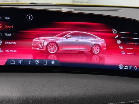 Used 2026 Cadillac CT5 V w/ Technology Package RWD image 32