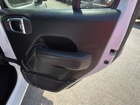 Used 2025 Jeep Wrangler Sport image 20