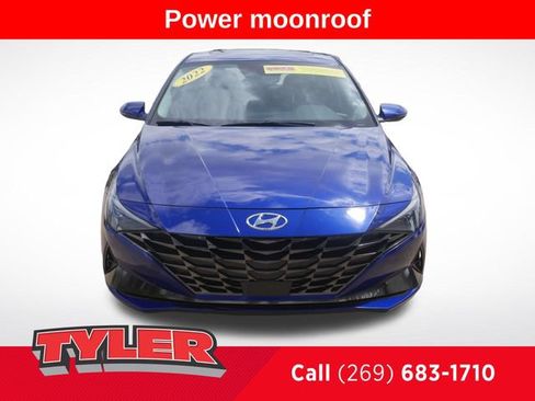 Used 2022 Hyundai Elantra Limited FWD image 2