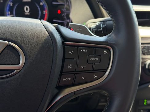 Used 2019 Lexus ES 350 w/ Premium Package FWD image 25