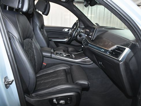 Used 2023 BMW X7 xDrive40i w/ M Sport Package image 83