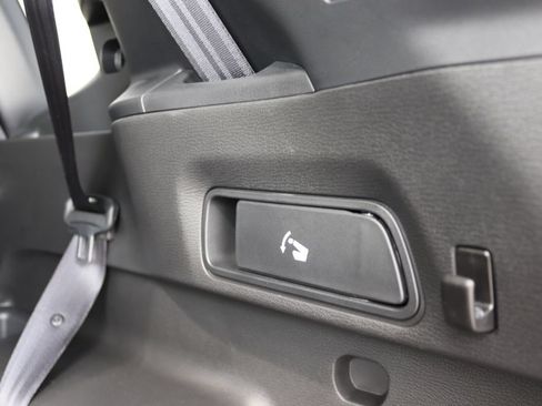 Used 2025 Mitsubishi Outlander SE AWD/4WD image 13